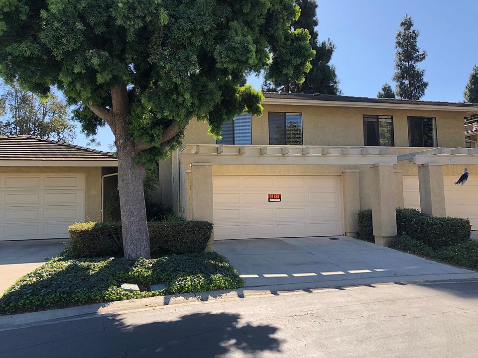 1st image of 942 Tennyson Ln