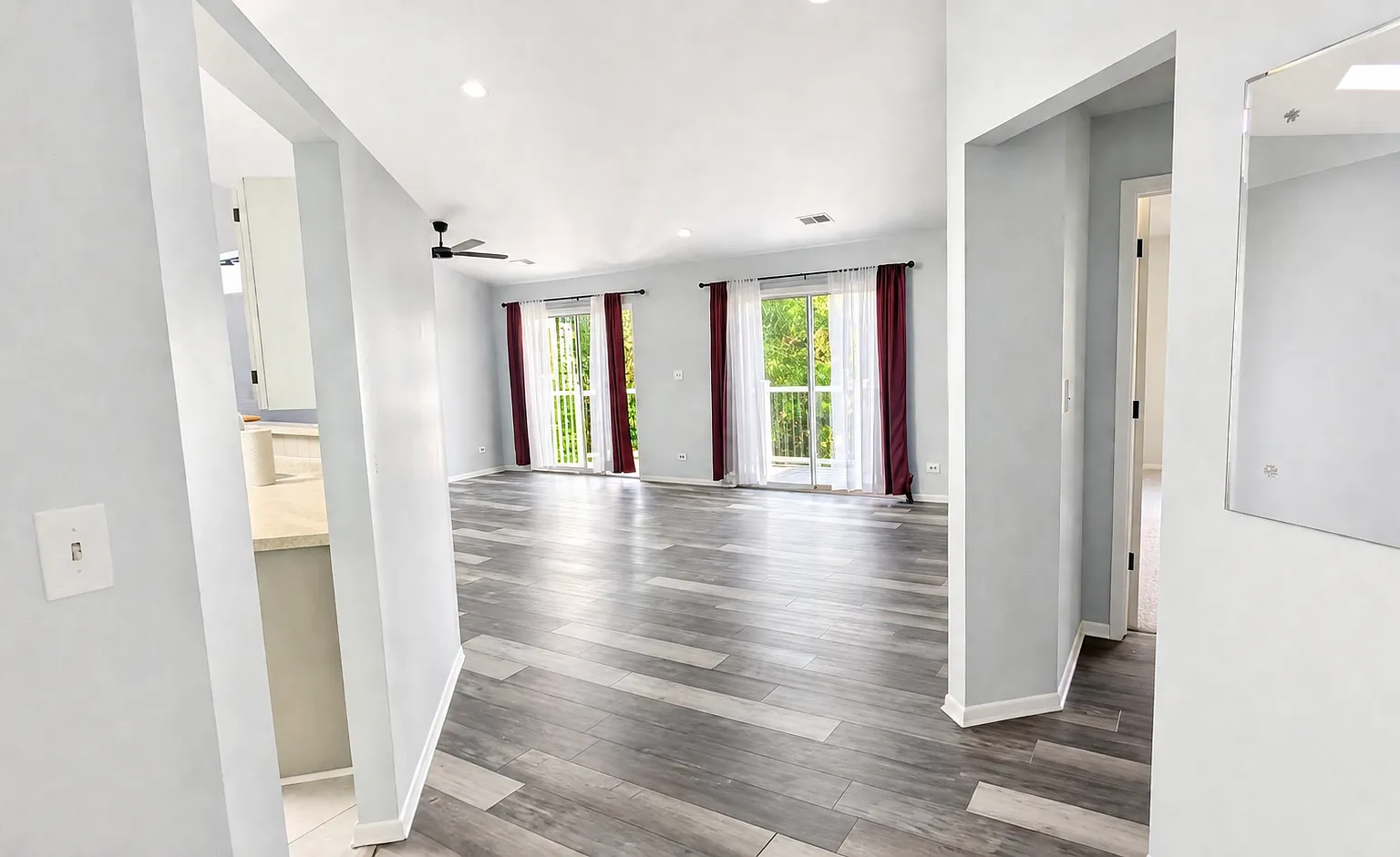 2 bed, 1200 sqft, $2,400 — Photo 1