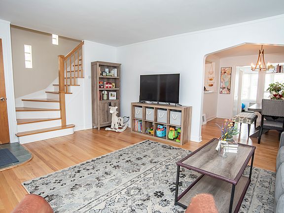4th image of 2925 W 97th Pl