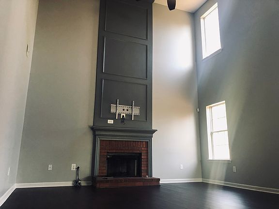 2nd image of 4070 Crabapple Lake Ct