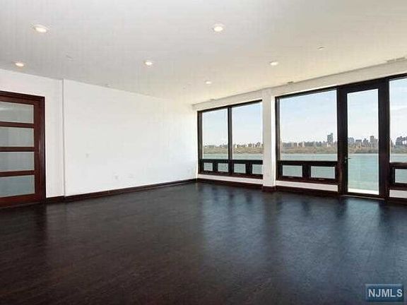 5th image of 9 Somerset Ln Unit 604