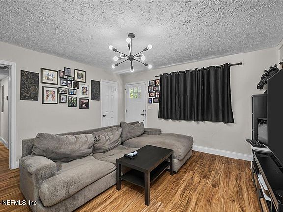 5th image of 5313 QUAN Drive