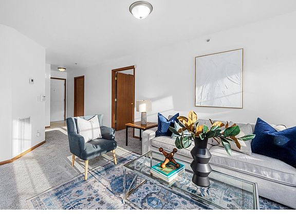 4th image of 1209 Woodland Point Dr APT D