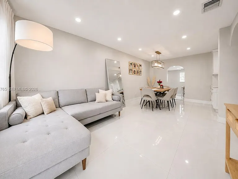 10731 SW 51st Dr — Photo 5