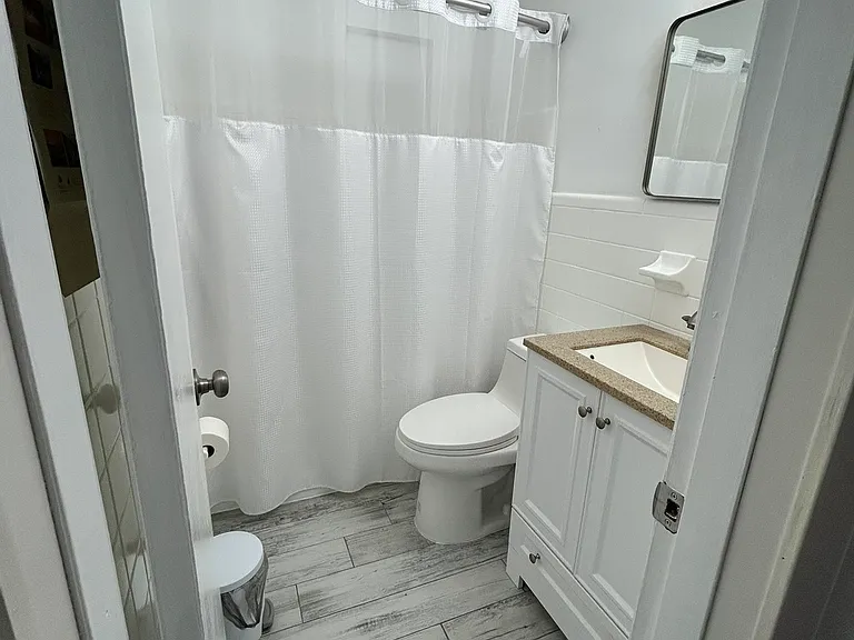 301 California Ave — Photo 3