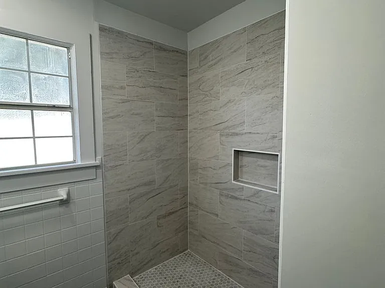 160 Church St — Photo 24