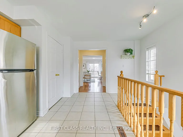 1128 Dundas St W #25 — Photo 12