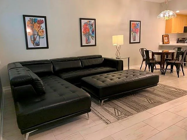 2 bed, 2.0 bath, 1119 sqft, $3,000 — Photo 2