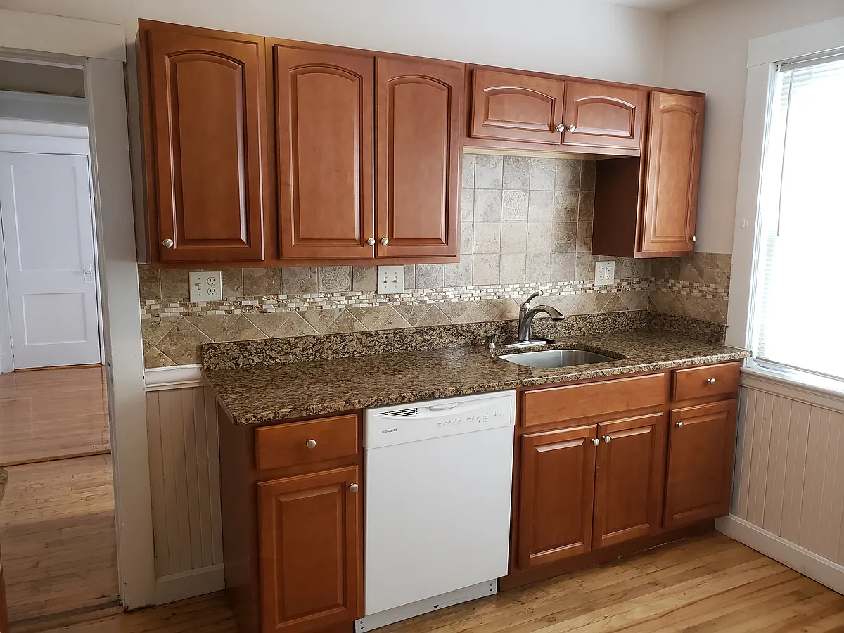 Kitchen sink and cabinets - 5 Eastman Rd #3