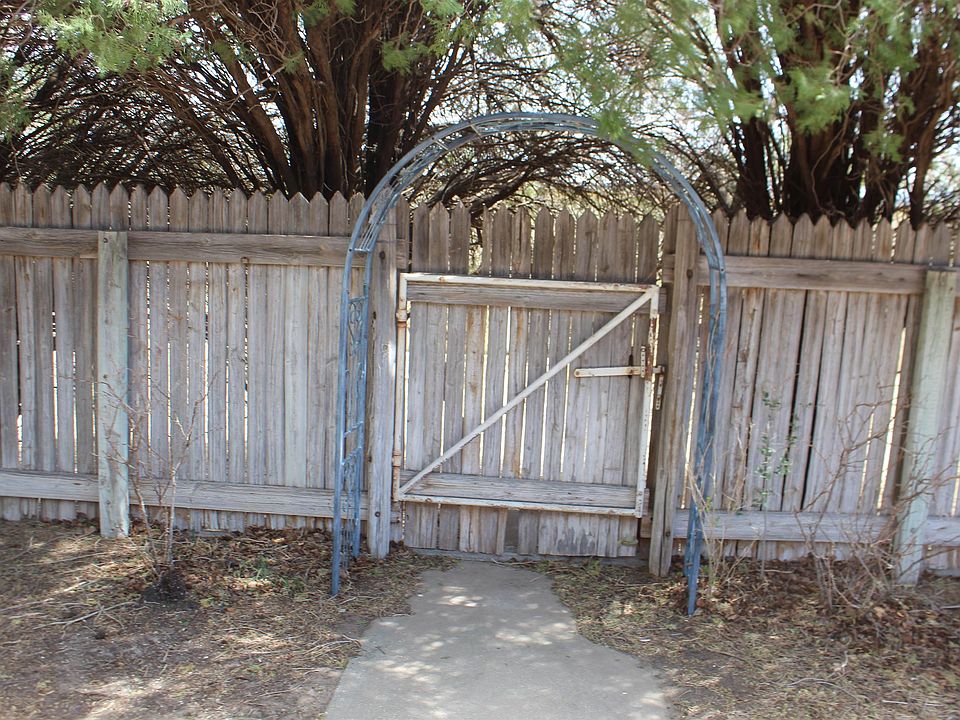 324 N Main St, Gage, OK 73843 Zillow