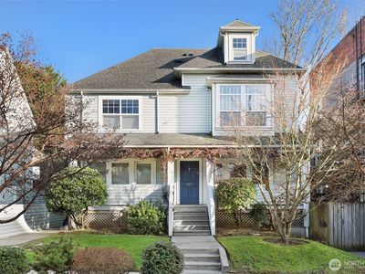 410 Malden Avenue E #B, Seattle, WA, 98112