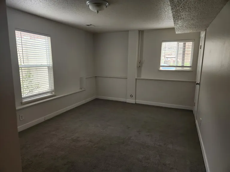 115 E Dartmouth Ave — Photo 9
