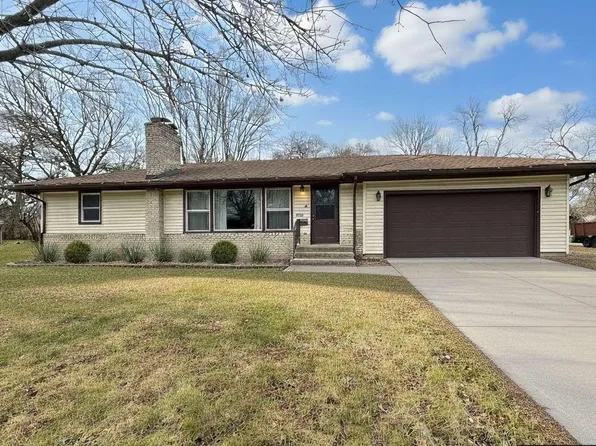 810 57th Ave N, Brooklyn Center, MN 55430