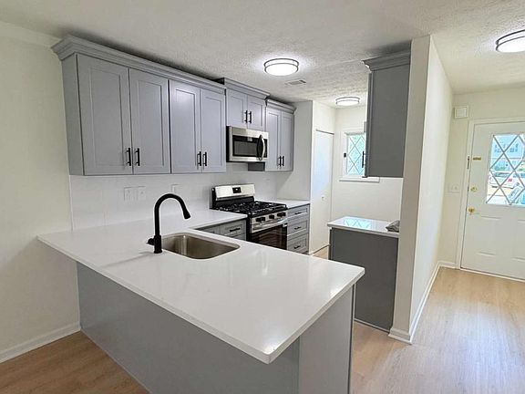 3rd image of 6719 Colchester Pl