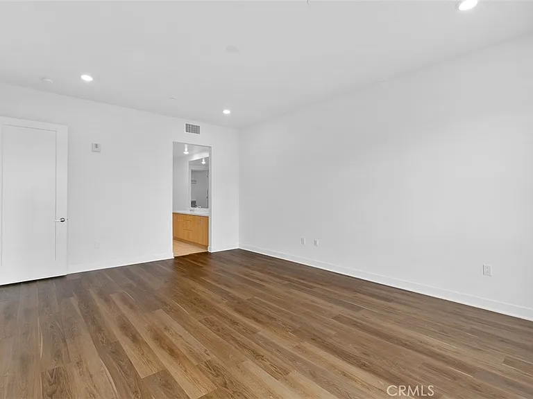1407 Rivington — Photo 15