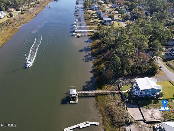 4th image of 3606 E Yacht Dr NE