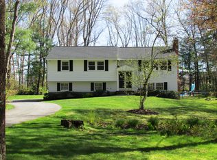 15 Dean Cir, Andover, MA 01810