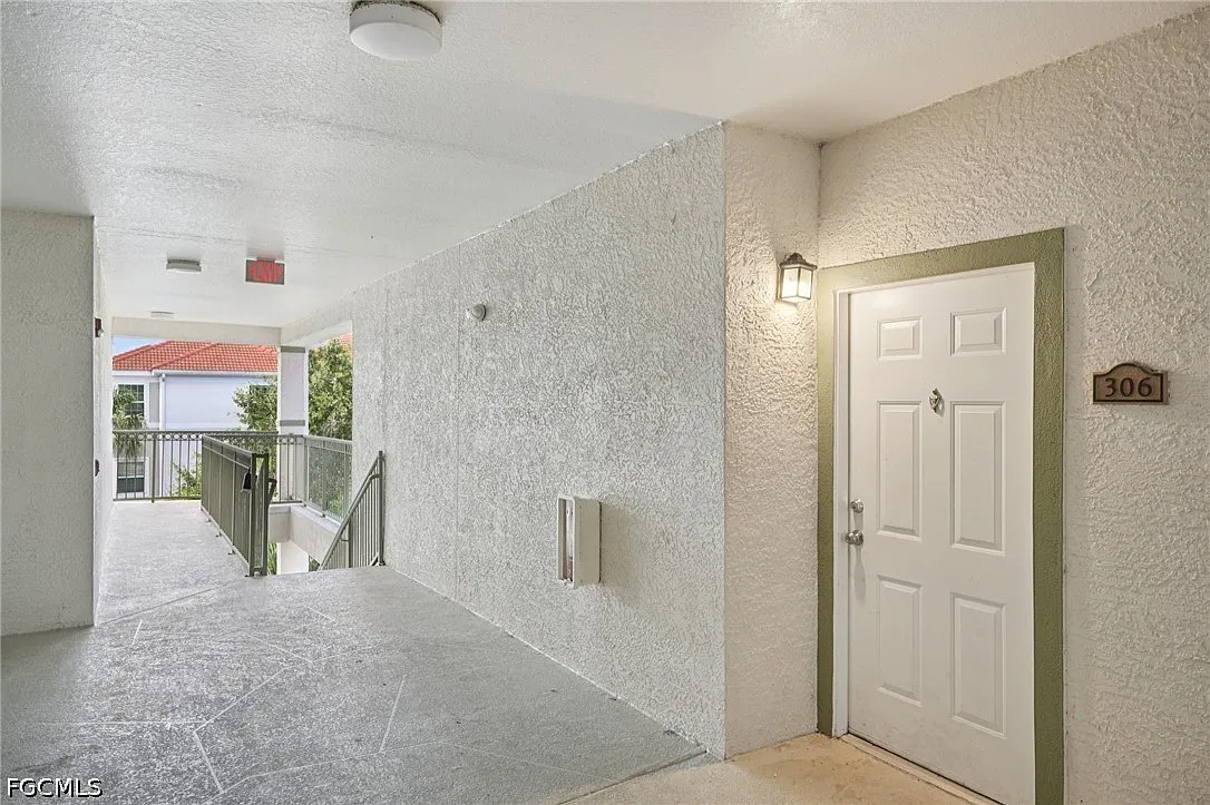 2 bed, 2.0 bath, 1127 sqft, $1,600 — Photo 3