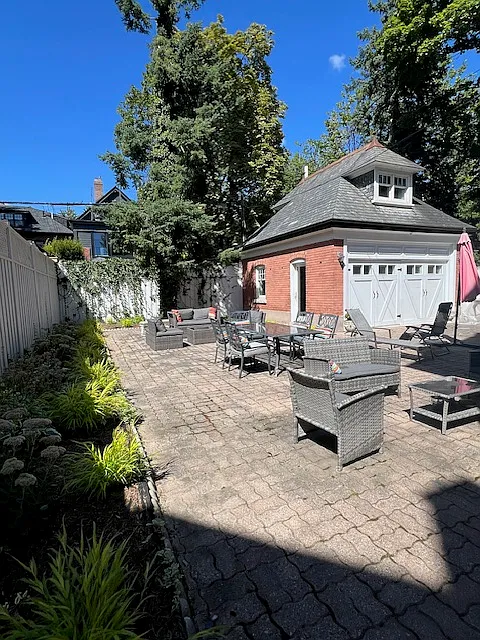 118 Crescent Rd — Photo 1