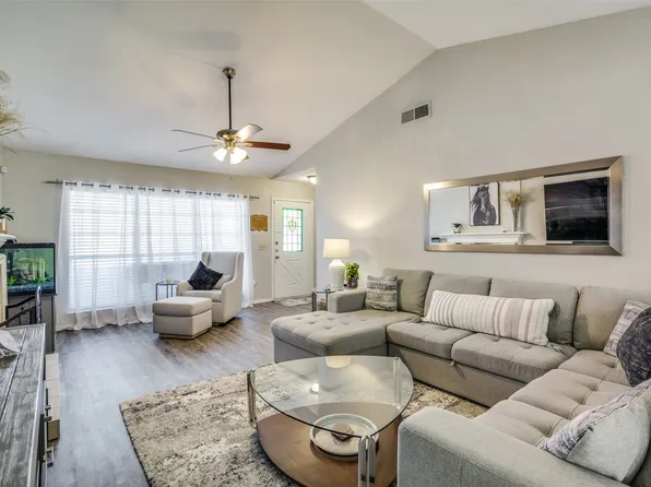 7502 Atlantic Dr, Rowlett, TX 75088