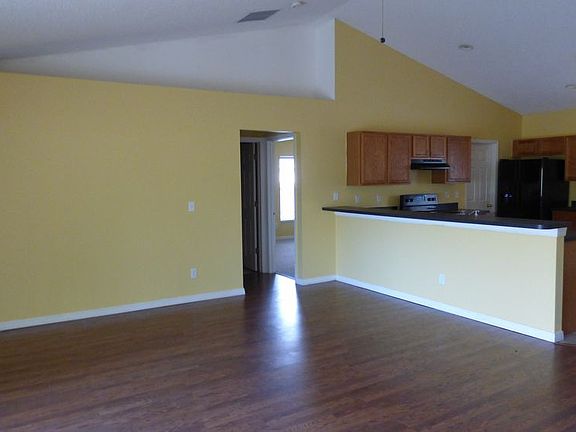 5th image of 1225 Cheshire St