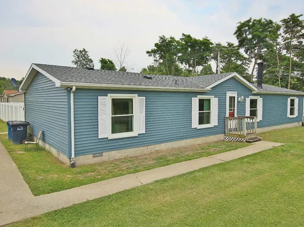 593 Royal Rd, Michigan City, IN 46360