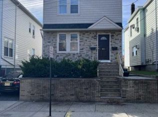 308 Main St, East Rutherford, NJ 07073