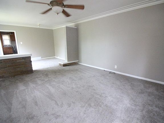 3rd image of 32 E George Ave