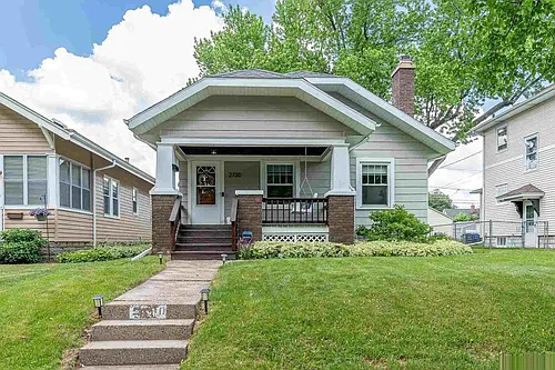2720 E 18th St Photo 1