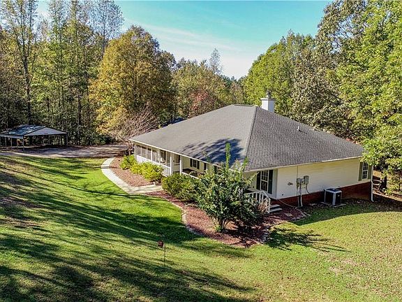 5th image of 451 Martin Rd