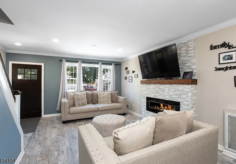 138 Jerome Pl — Photo 5