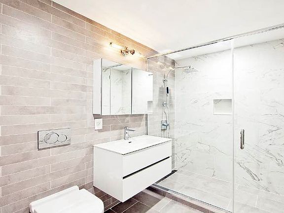 4th image of 174 1st Ave #64