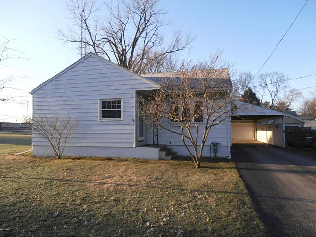 1st image of 1412 Silverbrook Ave