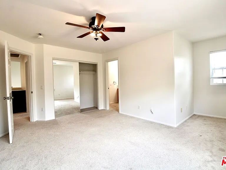 1124 Acapulco Ave — Photo 24
