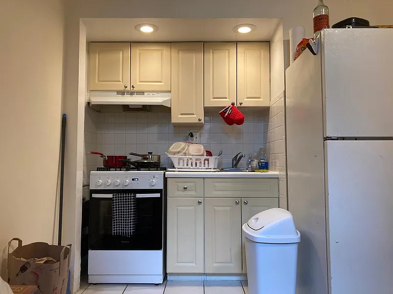 2114 Walnut St #1M — Photo 2