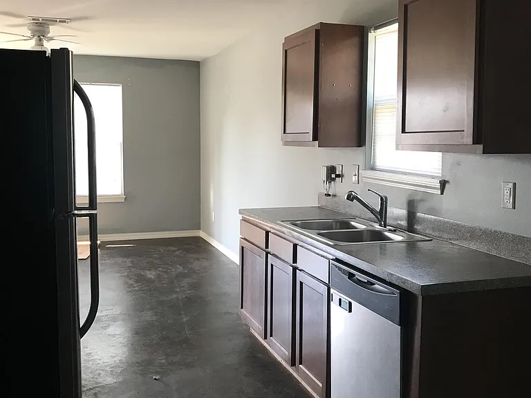 185 Brownlee Rd #14 — Photo 29