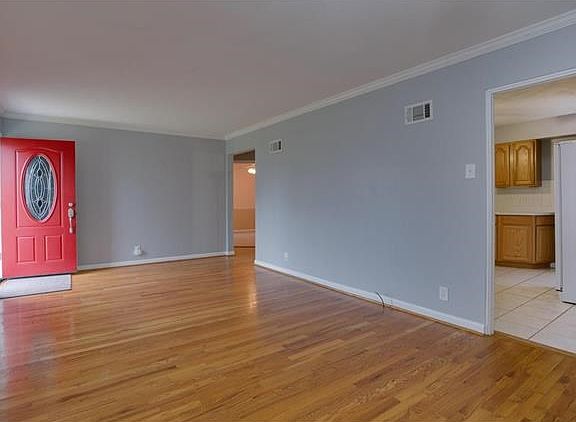 5th image of 11108 Pine Forest Dr