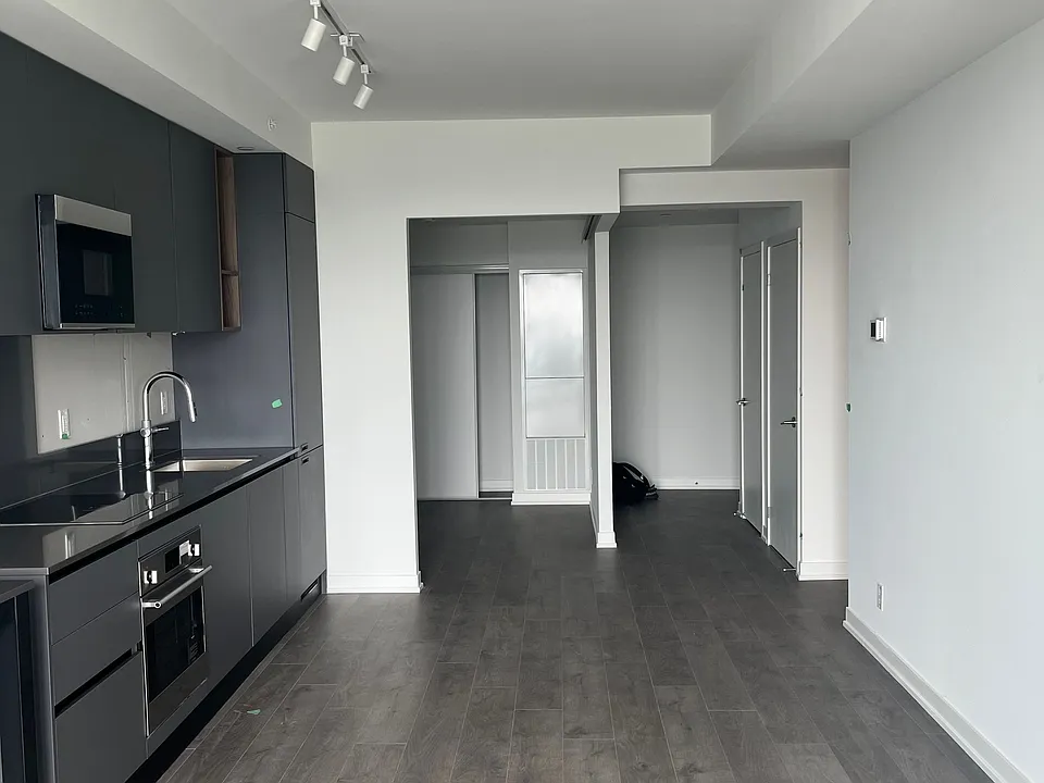39 Mary St #1712
