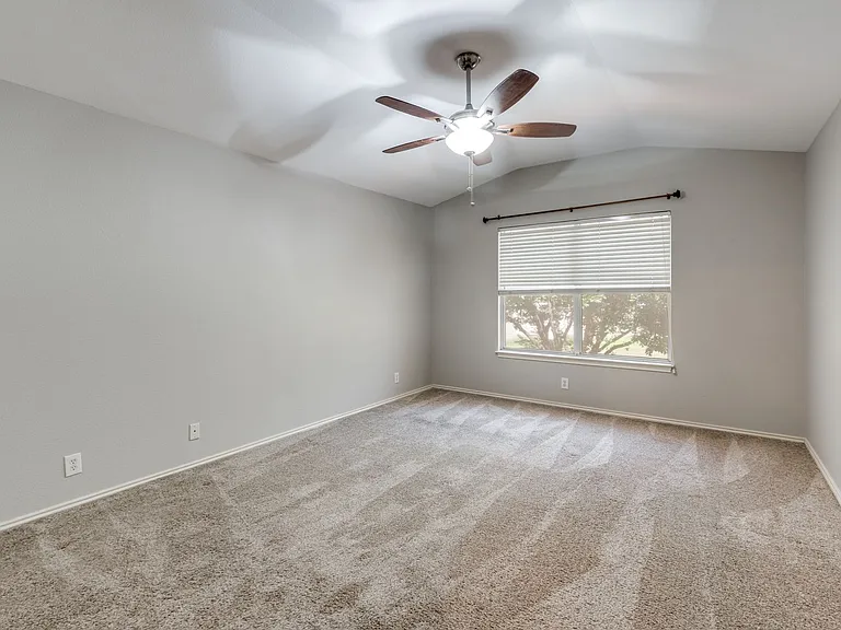 8903 Gill Brg — Photo 4