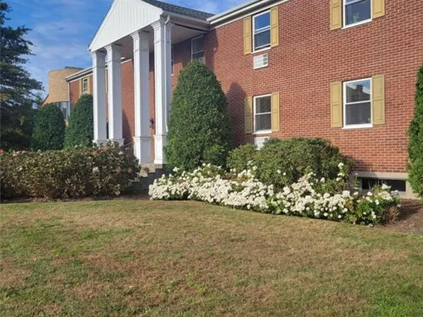 391 Reef Rd APT 3A, Fairfield, CT 06824