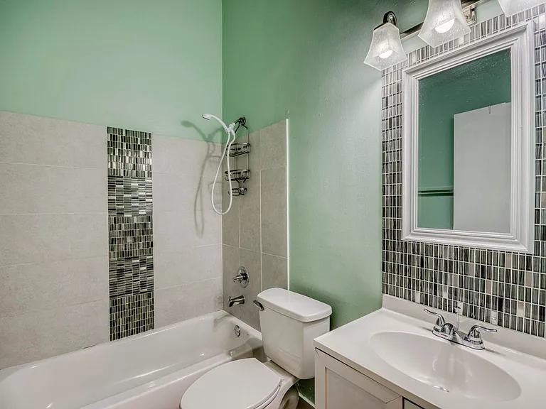 9109 SW 21st St E — Photo 16