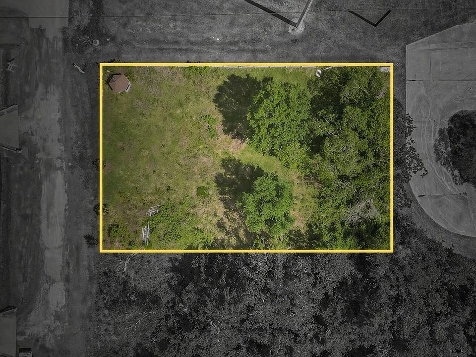 1st image of 301 N 13th St