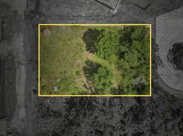 301 N 13th St, La Porte, TX 77571