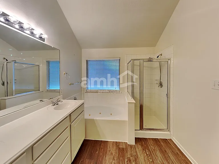 802 Cherry Blossom Dr — Photo 17