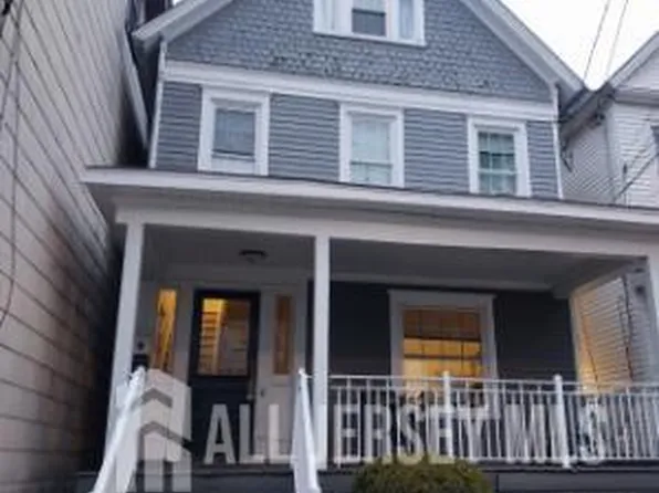 97 Easton Ave Floor 2, New Brunswick, NJ 08901