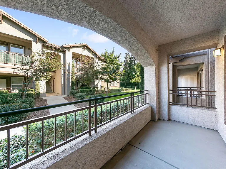 Luxe Ripon Apartments — Photo 39