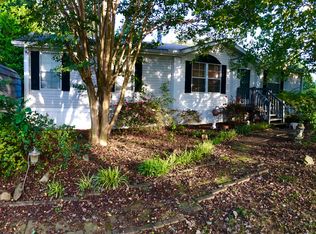 112 Powell St, Easley, SC 29640