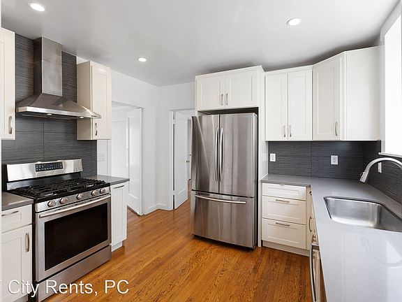 2nd image of 406 College Ave