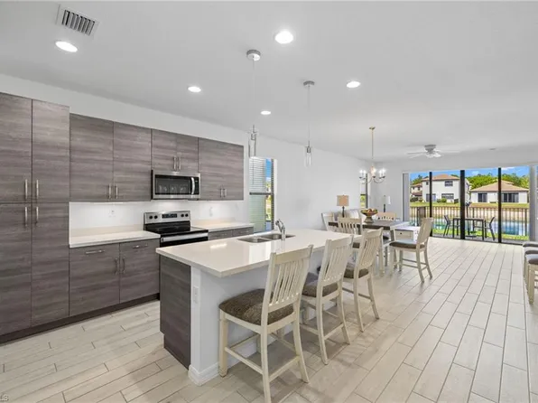 8980 Madrid CIR, NAPLES, FL 34104