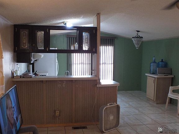 4th image of 142 E Los Montes St